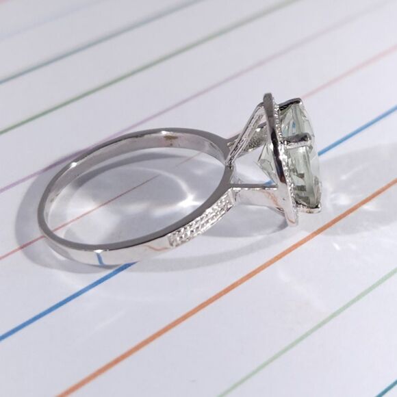 Green Amethyst 2.4 Carats Ring Size 7 - Picture 3 of 10